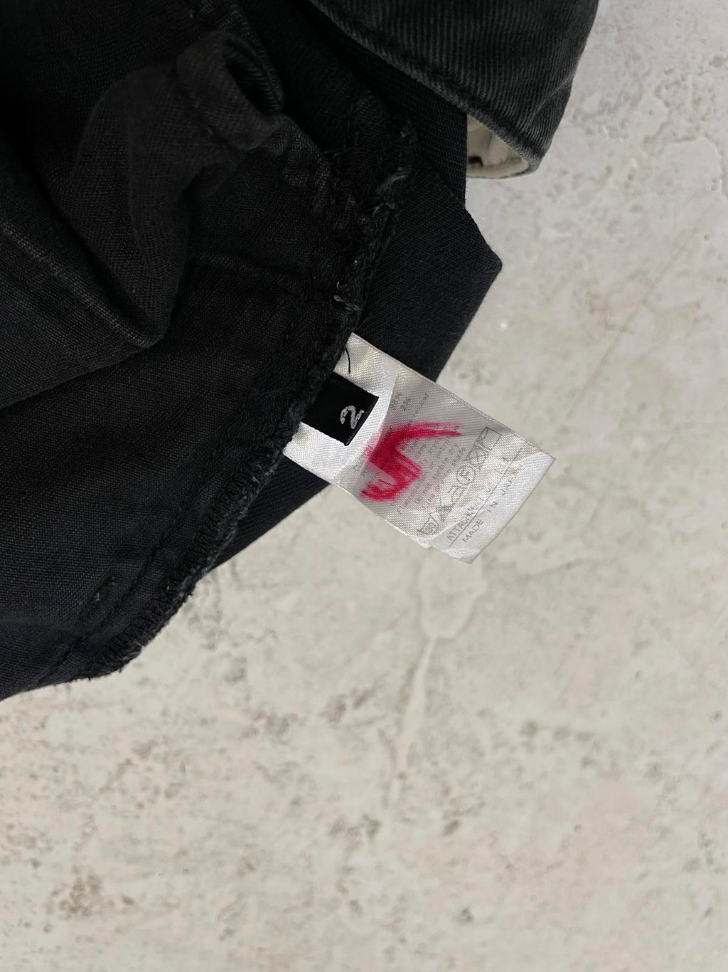 Attachment Knife Cut Jeans