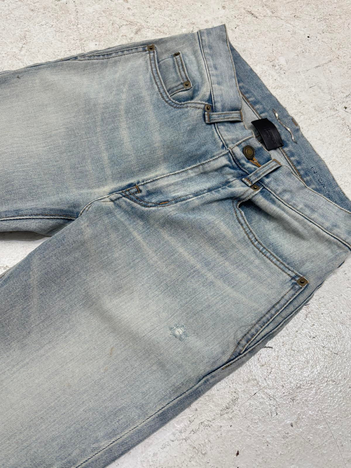 Saint Laurent D02 Jeans.