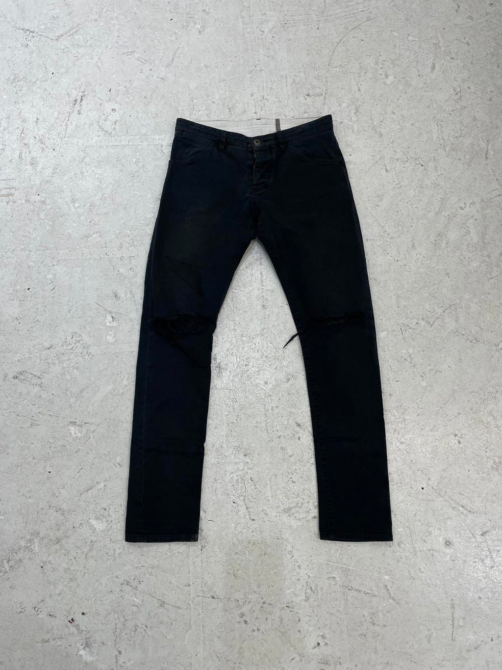 Attachment Knife Cut Jeans