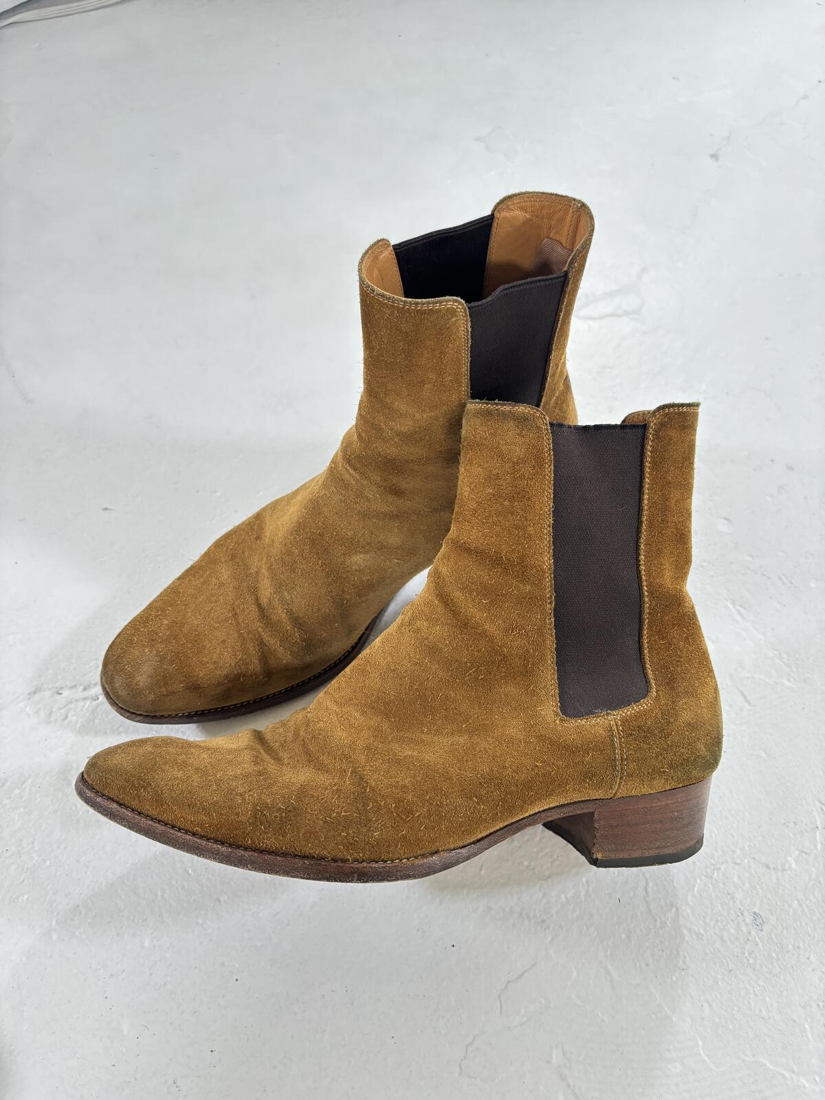 Saint Laurent Paris Chelsea Boots