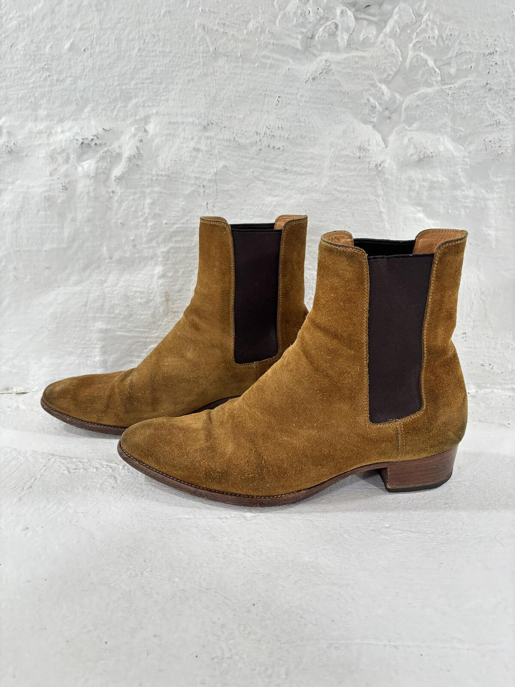Saint Laurent Paris Chelsea Boots