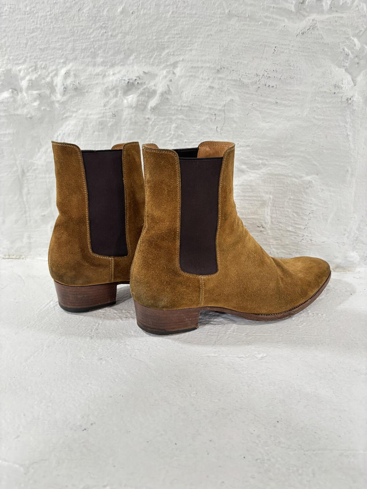 Saint Laurent Paris Chelsea Boots
