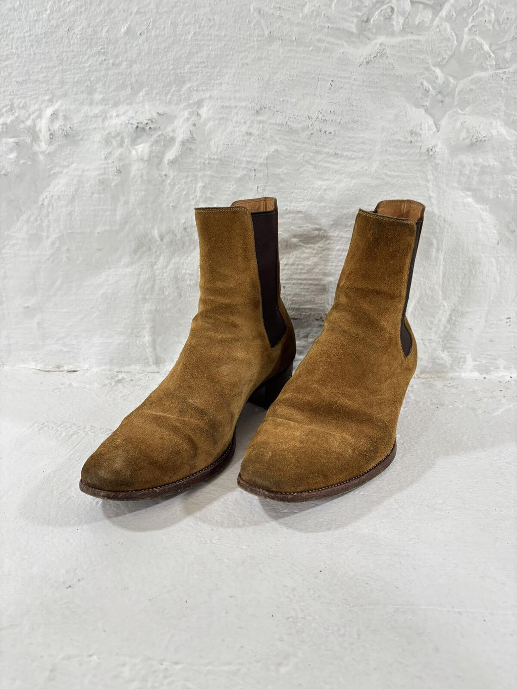 Saint Laurent Paris Chelsea Boots