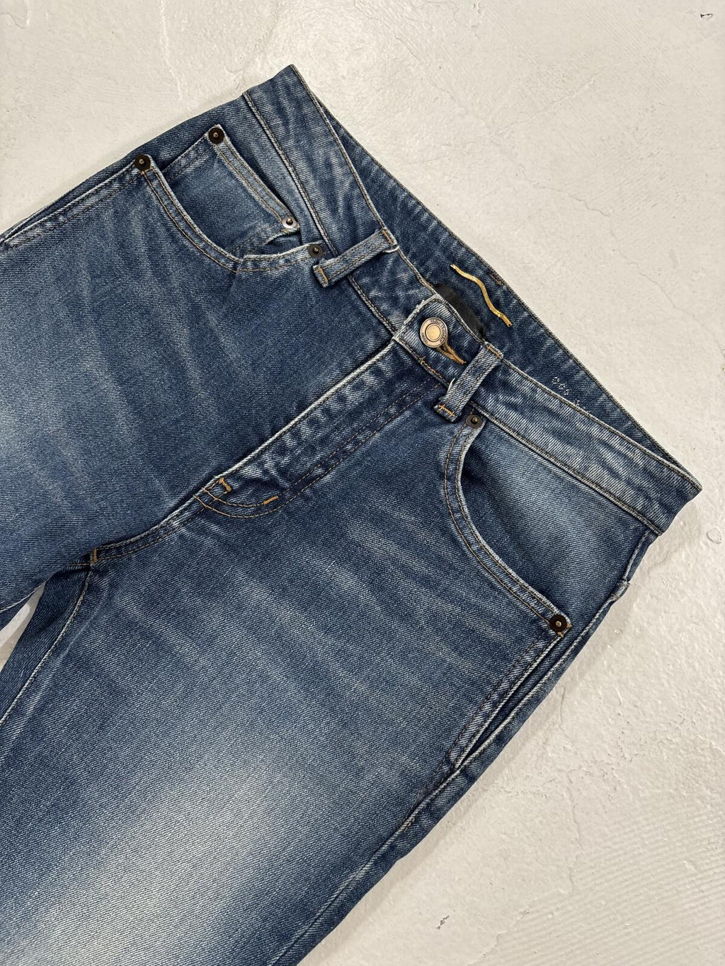 Saint Laurent D06 Light wash denim {{ color }} {{ brand }} {{ archive }} {{ season }} {{ year }} {{ hedi slimane }}