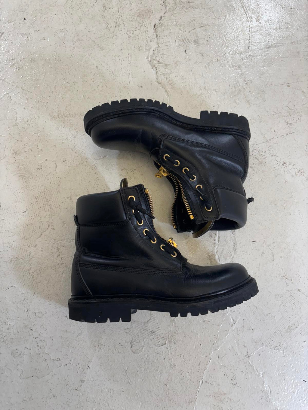 Balmain zip up ankle boots