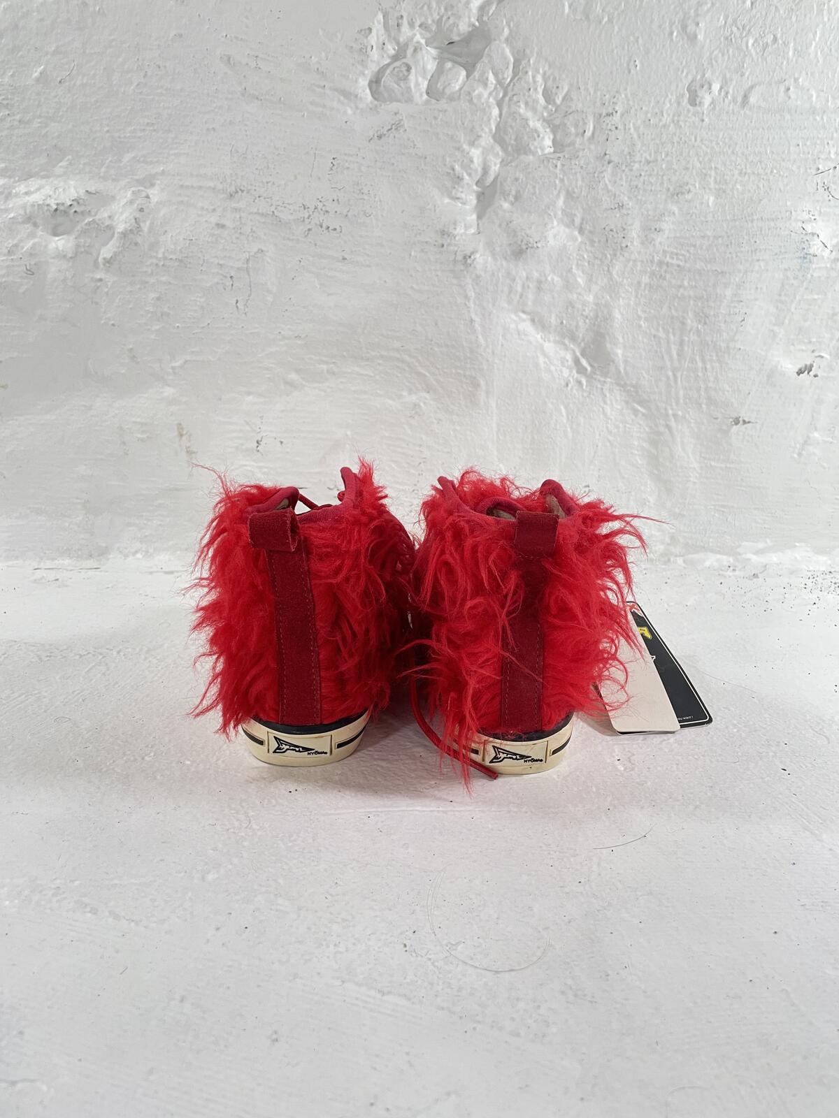 Hyoma Furry Converse