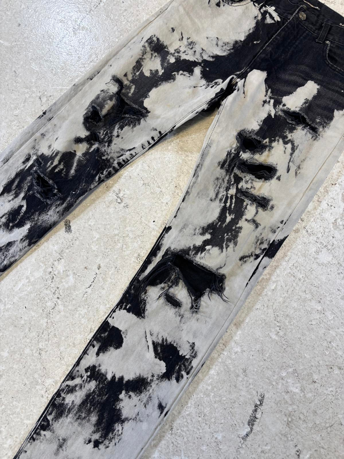 Saint Laurent Distressed D02 Jeans