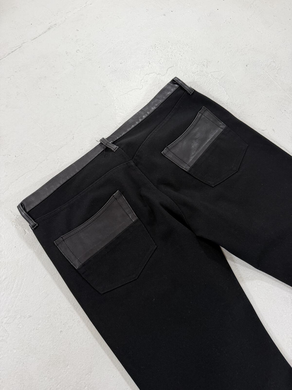 Undercover AW05 cummerbund {{ color }} {{ brand }} {{ archive }} {{ season }} {{ year }} {{ hedi slimane }}
