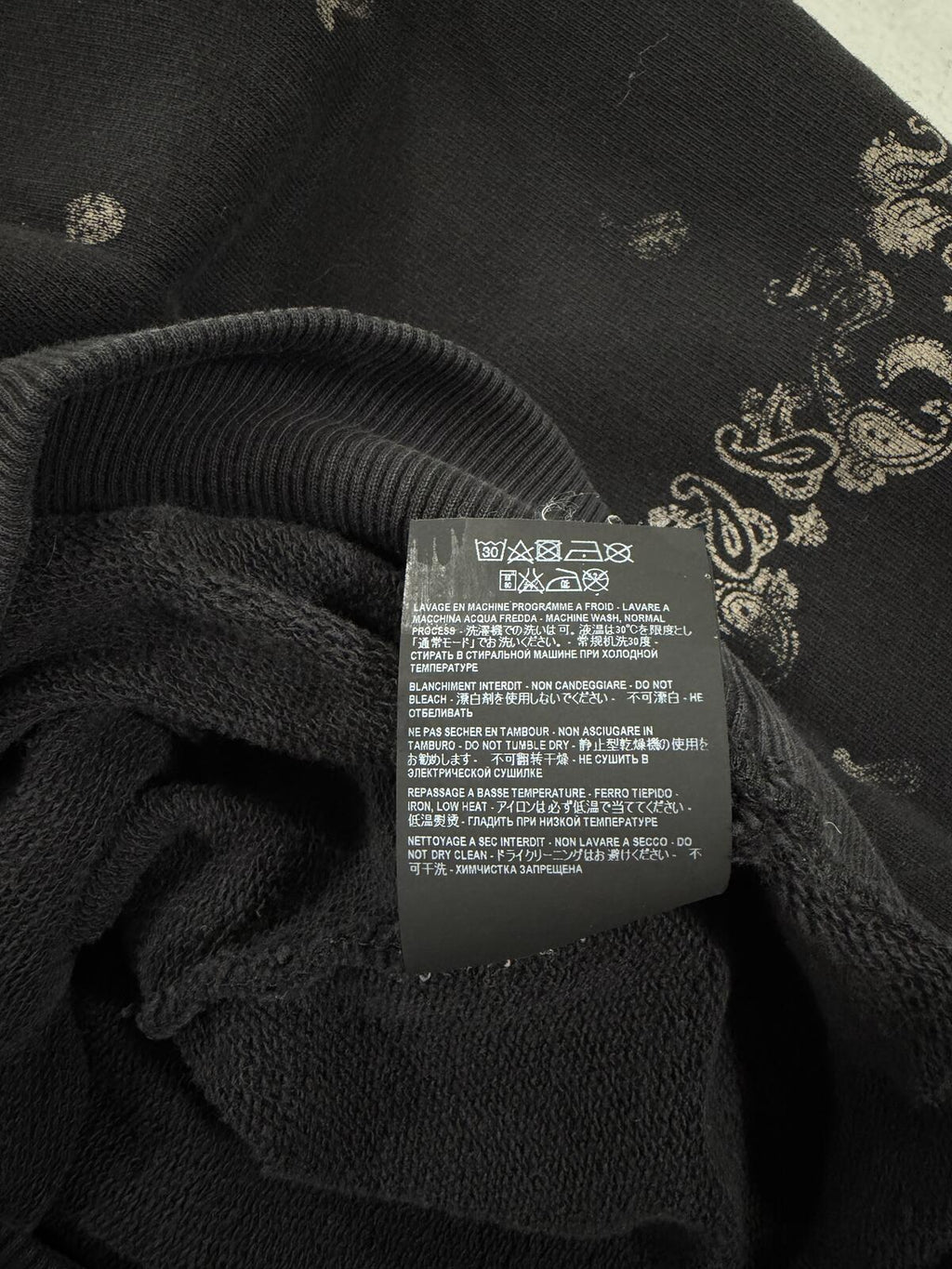 Saint Laurent Paisley hoodie {{ color }} {{ brand }} {{ archive }} {{ season }} {{ year }} {{ hedi slimane }}