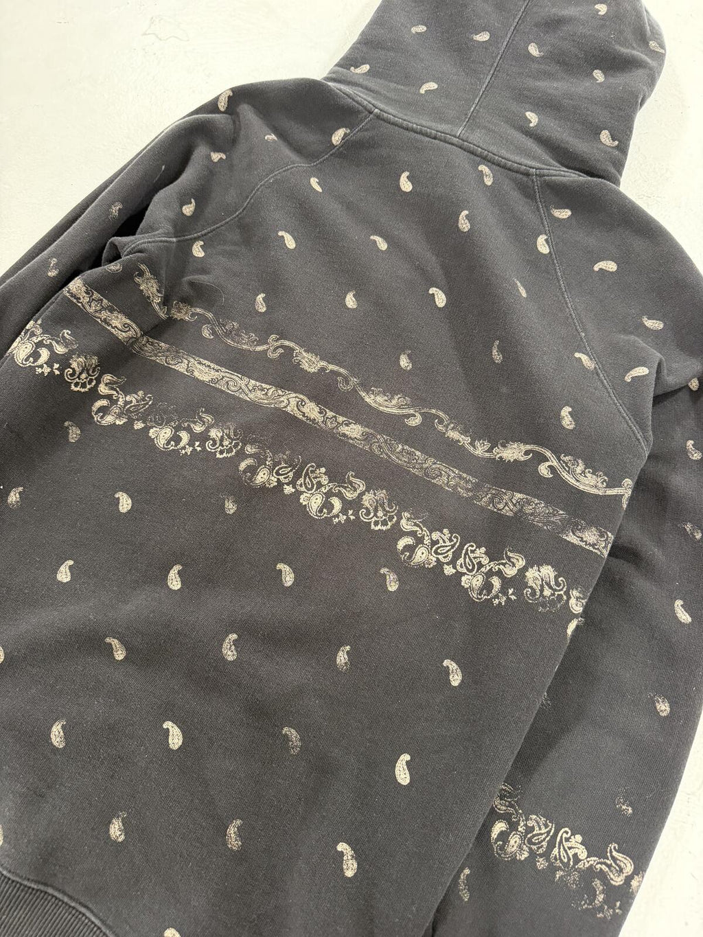 Saint Laurent Paisley hoodie {{ color }} {{ brand }} {{ archive }} {{ season }} {{ year }} {{ hedi slimane }}