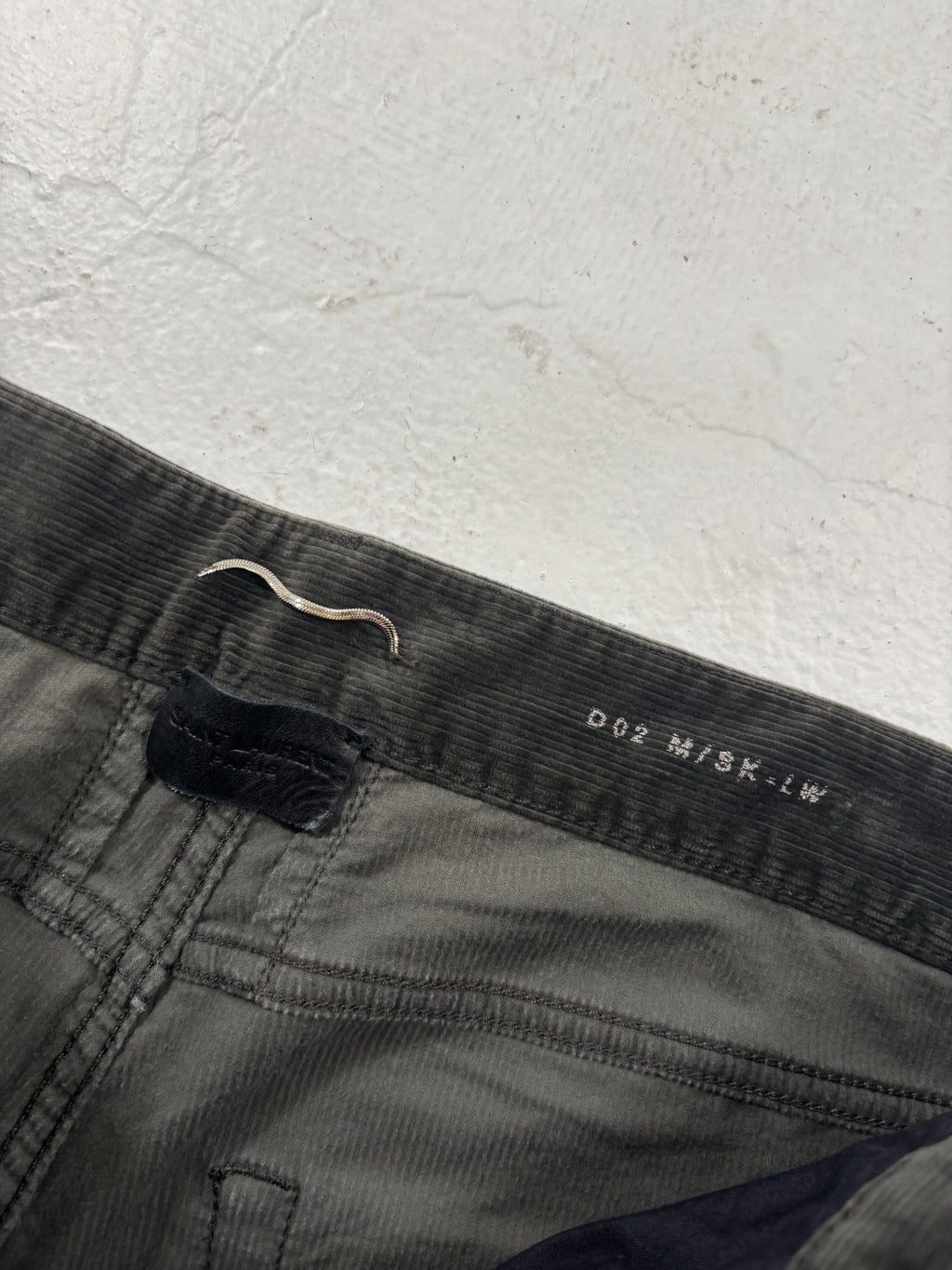 Saint Laurent Paris D02 Corduroy Pants {{ color }} {{ brand }} {{ archive }} {{ season }} {{ year }} {{ hedi slimane }}