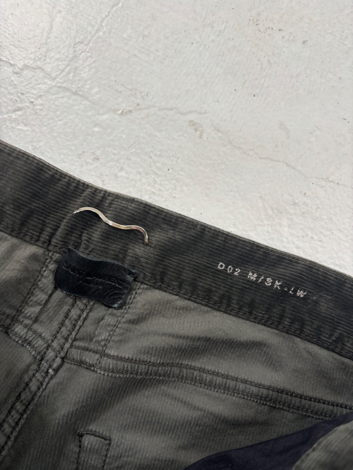 Saint Laurent Paris D02 Corduroy Pants {{ color }} {{ brand }} {{ archive }} {{ season }} {{ year }} {{ hedi slimane }}