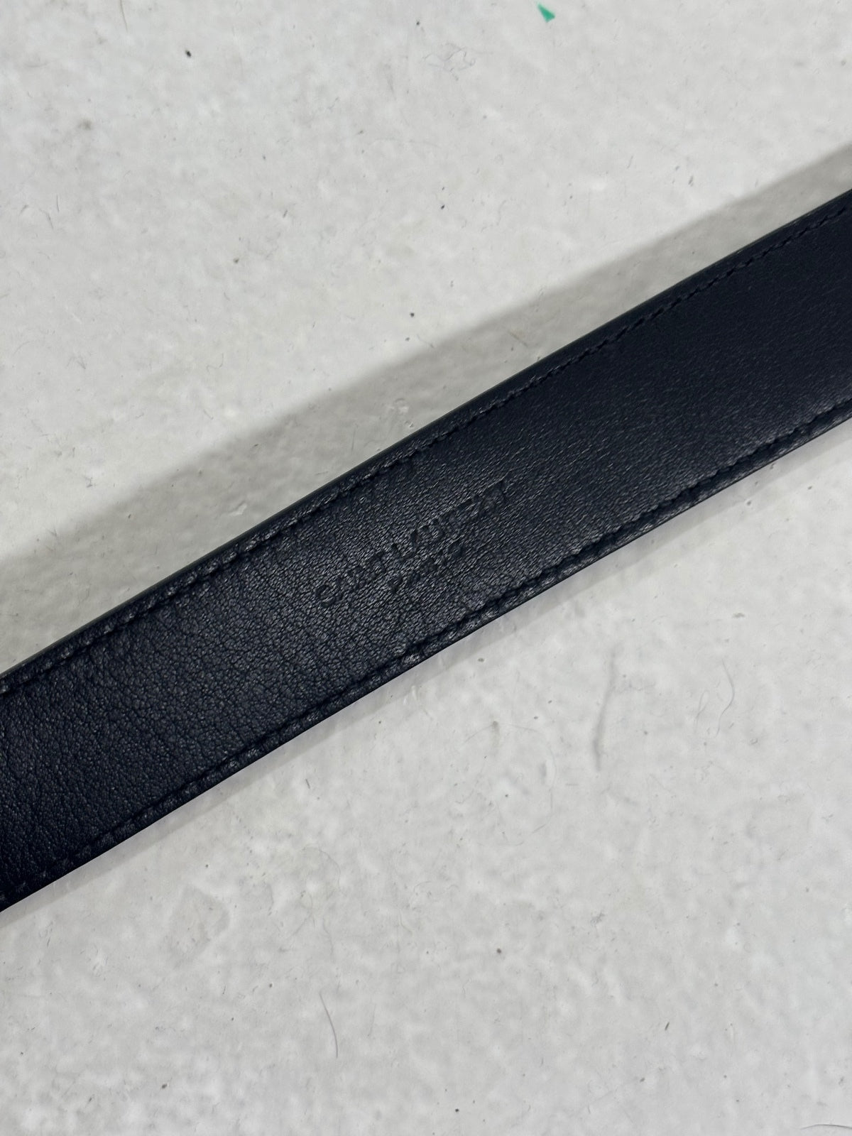 Saint Laurent Paris 1-Inch D-Point Belt {{ color }} {{ brand }} {{ archive }} {{ season }} {{ year }} {{ hedi slimane }}