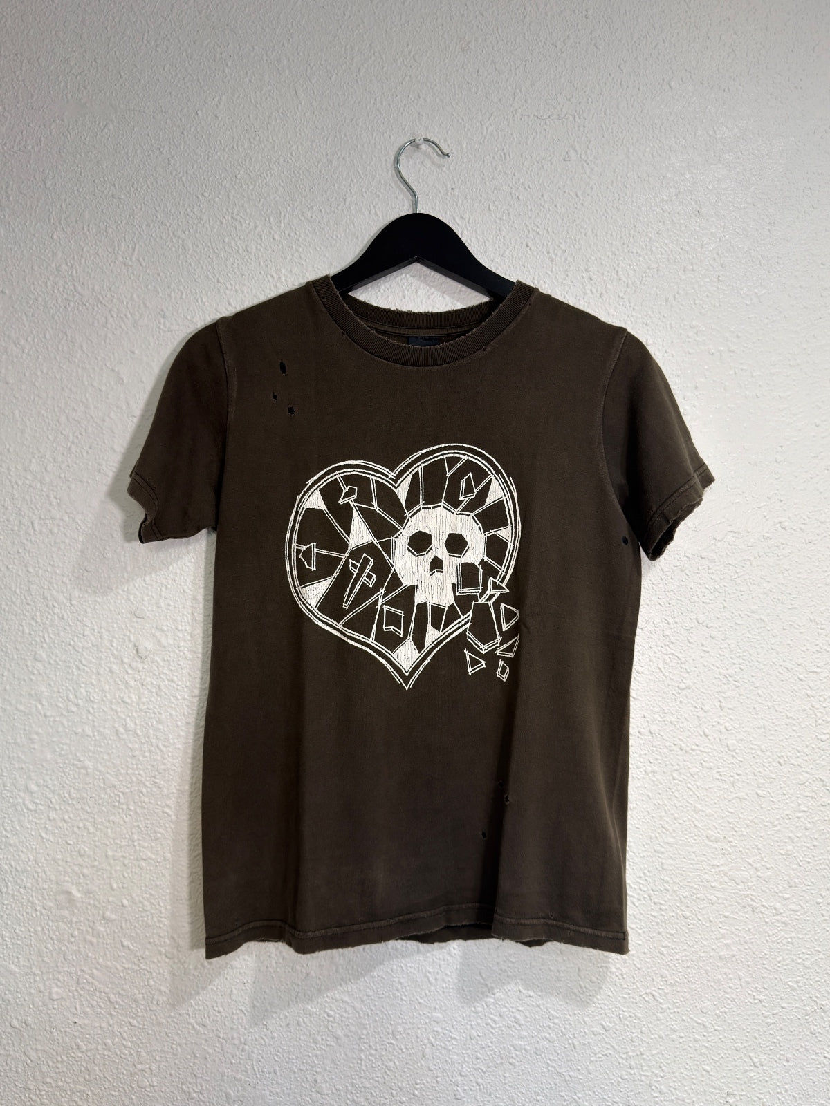 SS05 Number (N)ine broken heart tee {{ color }} {{ brand }} {{ archive }} {{ season }} {{ year }} {{ hedi slimane }}