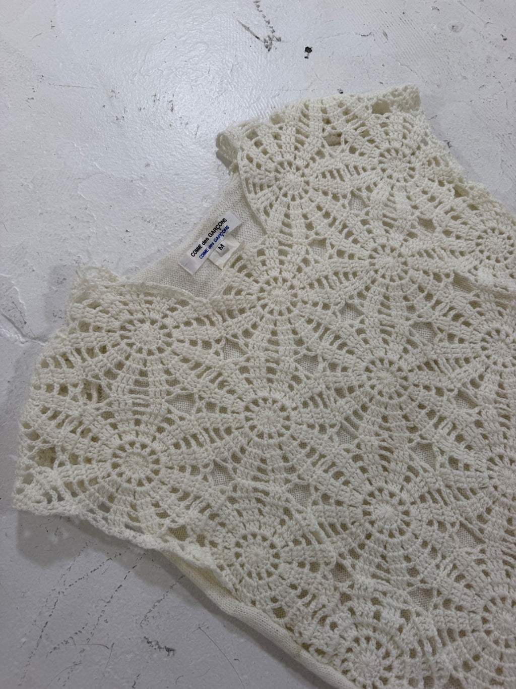 Comme Des Garcons Webbed Knitted Tee {{ color }} {{ brand }} {{ archive }} {{ season }} {{ year }} {{ hedi slimane }}
