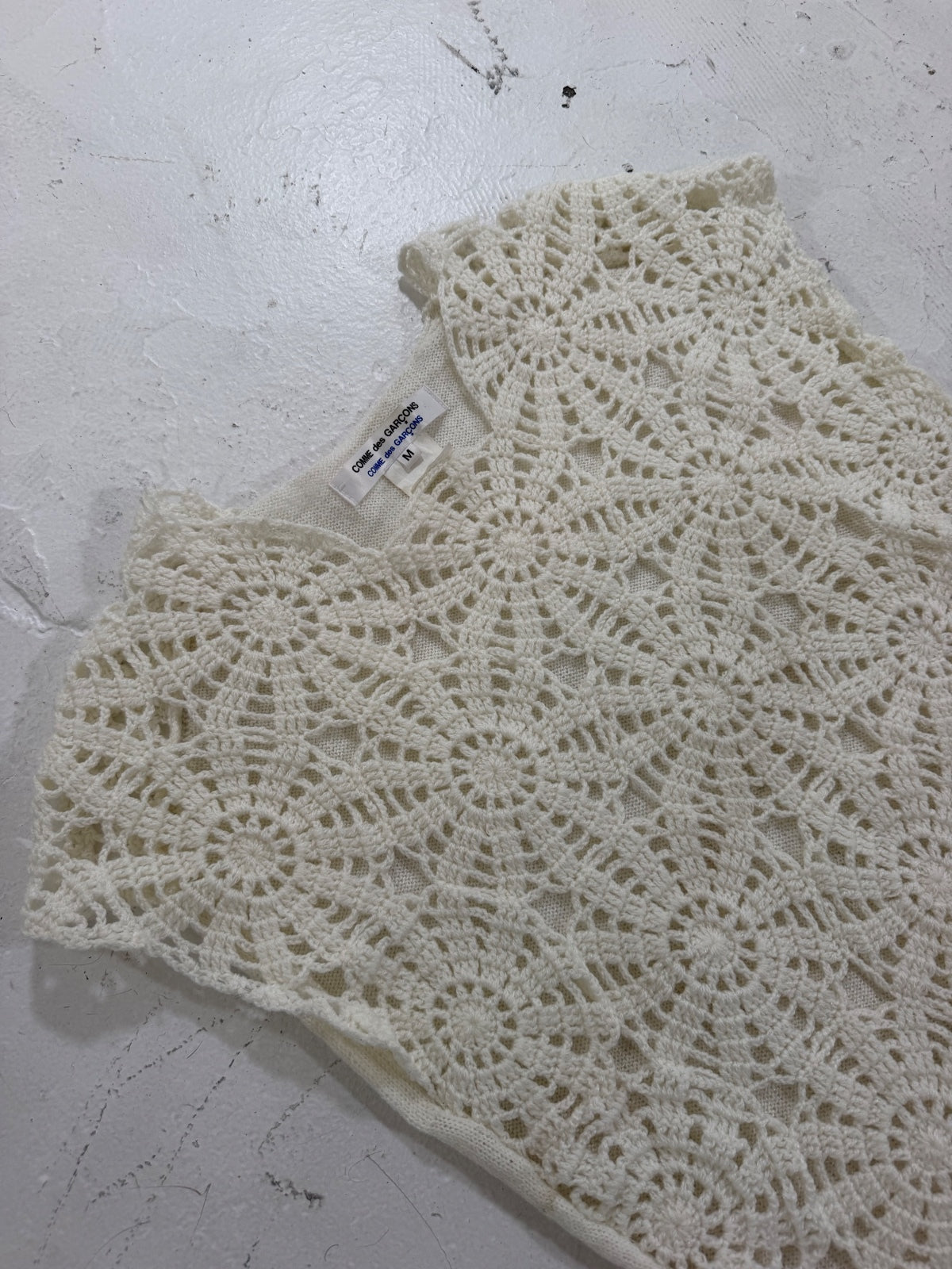 Comme Des Garcons Webbed Knitted Tee {{ color }} {{ brand }} {{ archive }} {{ season }} {{ year }} {{ hedi slimane }}
