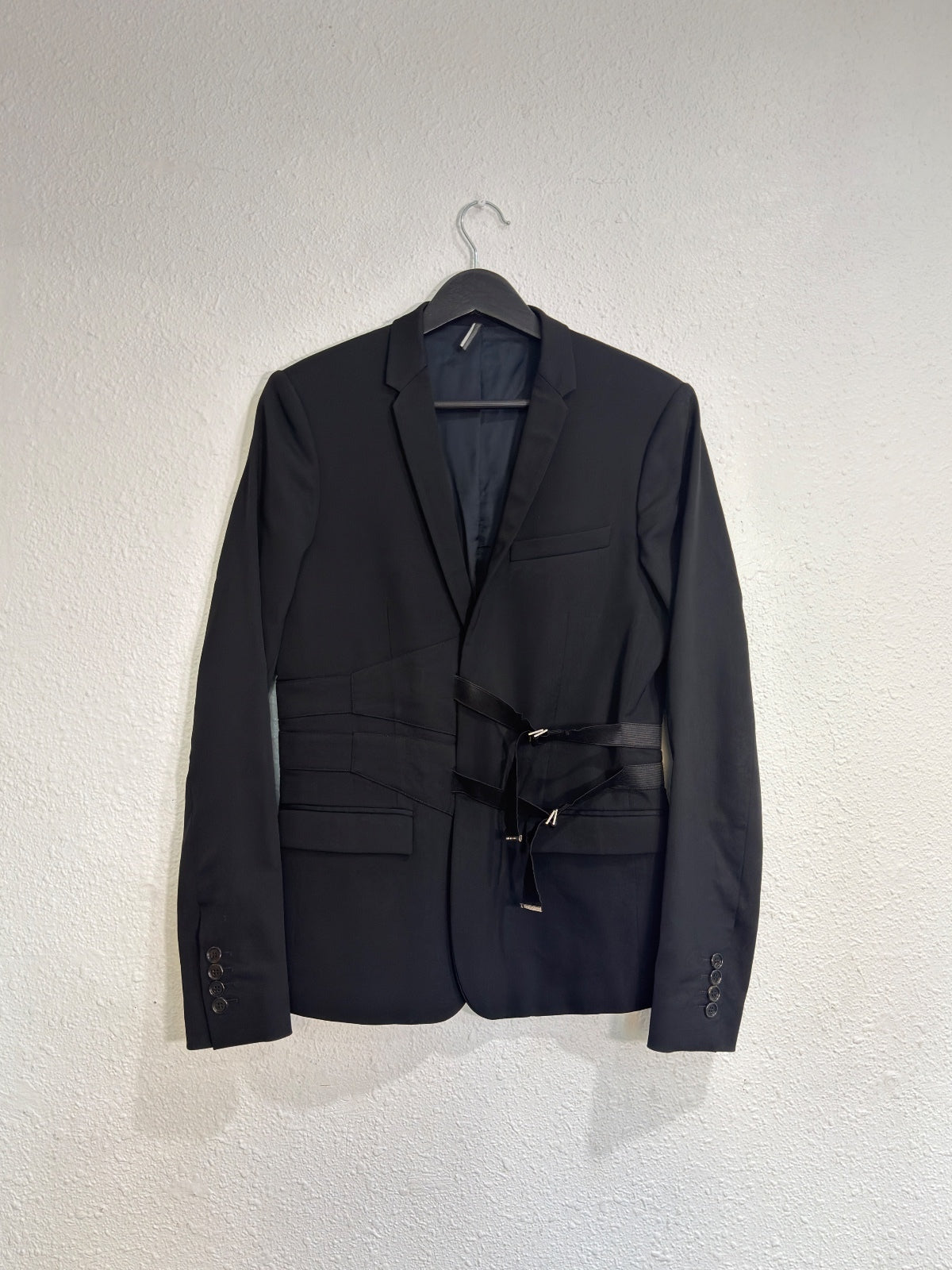 Dior Homme aw09 Bondage Suit {{ color }} {{ brand }} {{ archive }} {{ season }} {{ year }} {{ hedi slimane }}
