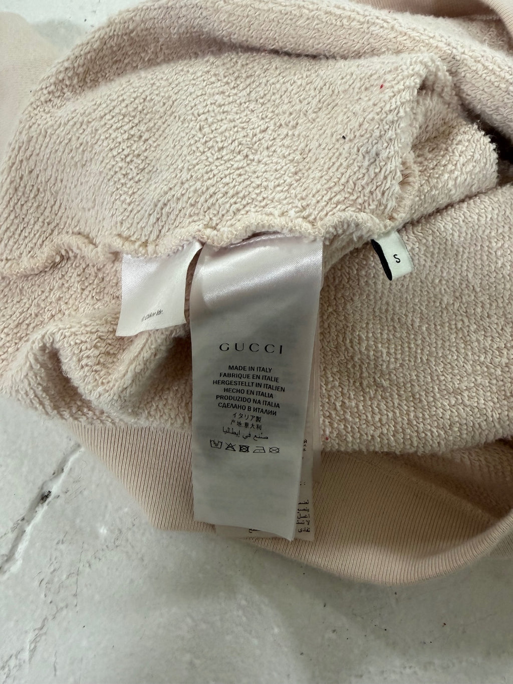 Gucci "Chikae Ide" Crewneck {{ color }} {{ brand }} {{ archive }} {{ season }} {{ year }} {{ hedi slimane }}