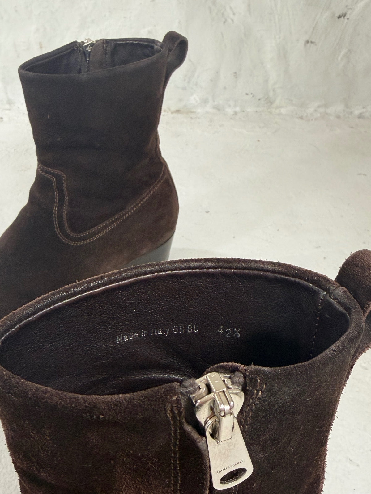 Dior Homme AW05 Suede Side-Zip Hedi Boots {{ color }} {{ brand }} {{ archive }} {{ season }} {{ year }} {{ hedi slimane }}