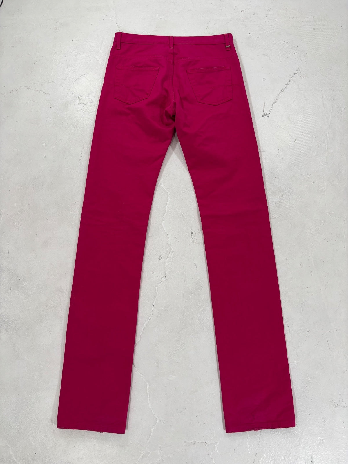 Dior Homme SS2005 Pink Fuchsia Jeans {{ color }} {{ brand }} {{ archive }} {{ season }} {{ year }} {{ hedi slimane }}