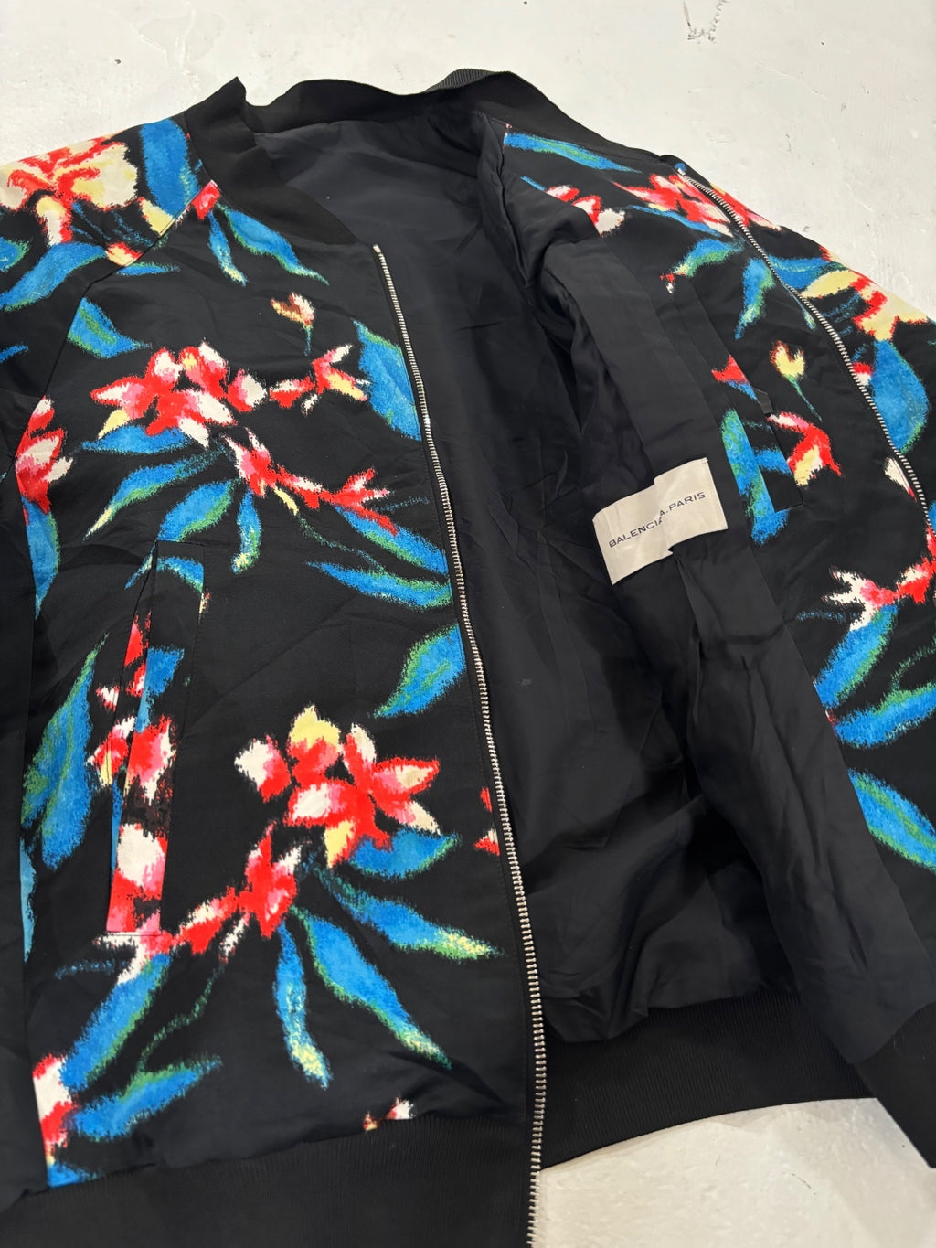 Balenciaga floral bomber jacket {{ color }} {{ brand }} {{ archive }} {{ season }} {{ year }} {{ hedi slimane }}