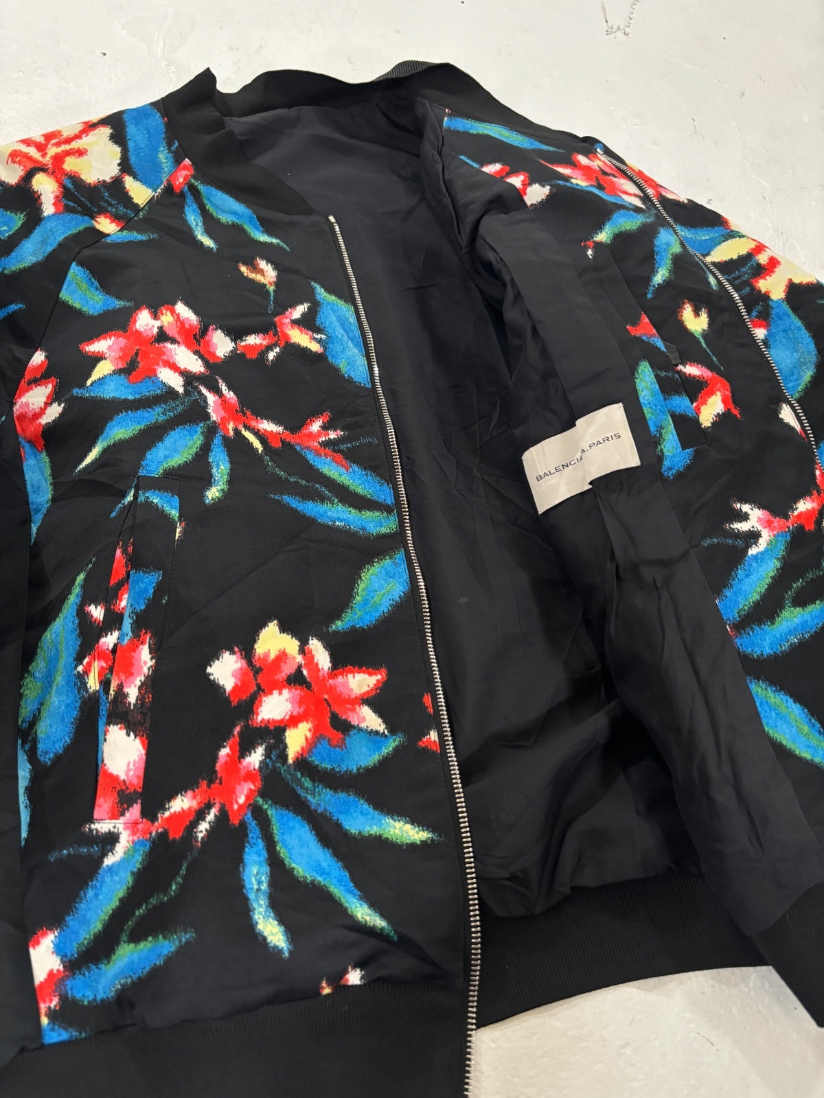 Balenciaga floral bomber jacket {{ color }} {{ brand }} {{ archive }} {{ season }} {{ year }} {{ hedi slimane }}