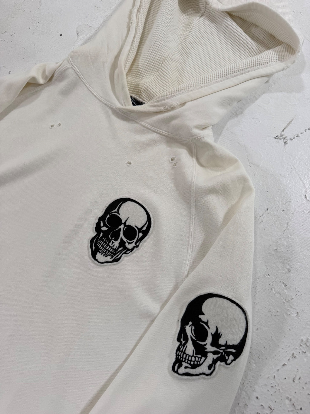 Number (N)ine White Double Skull Hoodie {{ color }} {{ brand }} {{ archive }} {{ season }} {{ year }} {{ hedi slimane }}