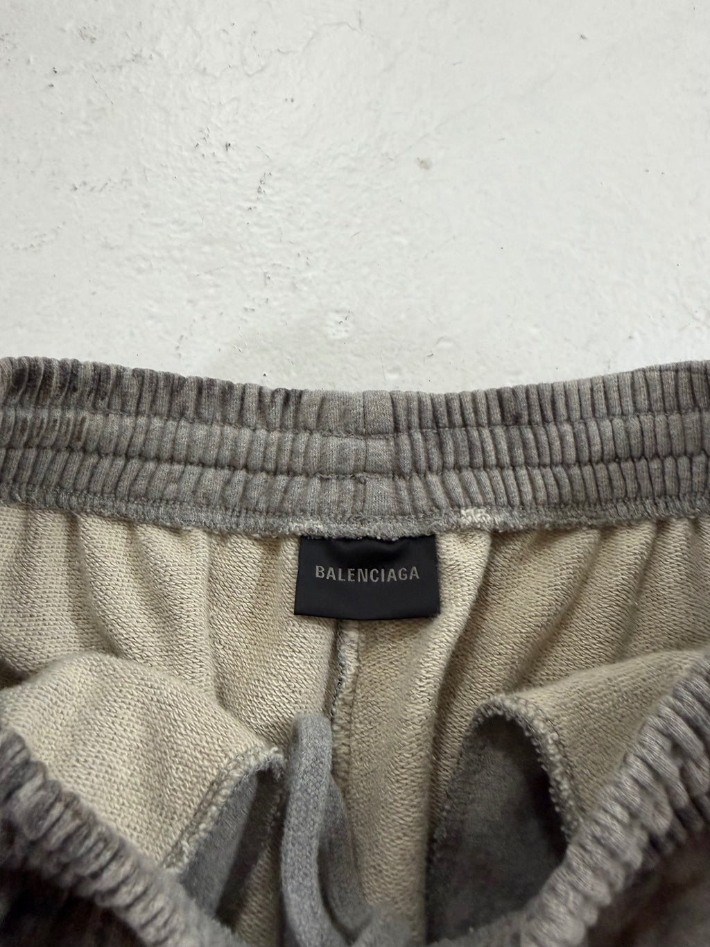 Balenciaga Graffiti Sweats {{ color }} {{ brand }} {{ archive }} {{ season }} {{ year }} {{ hedi slimane }}