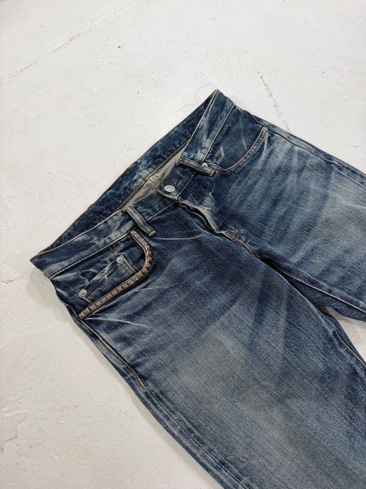 Hysteric Glamour – Archive On Waters