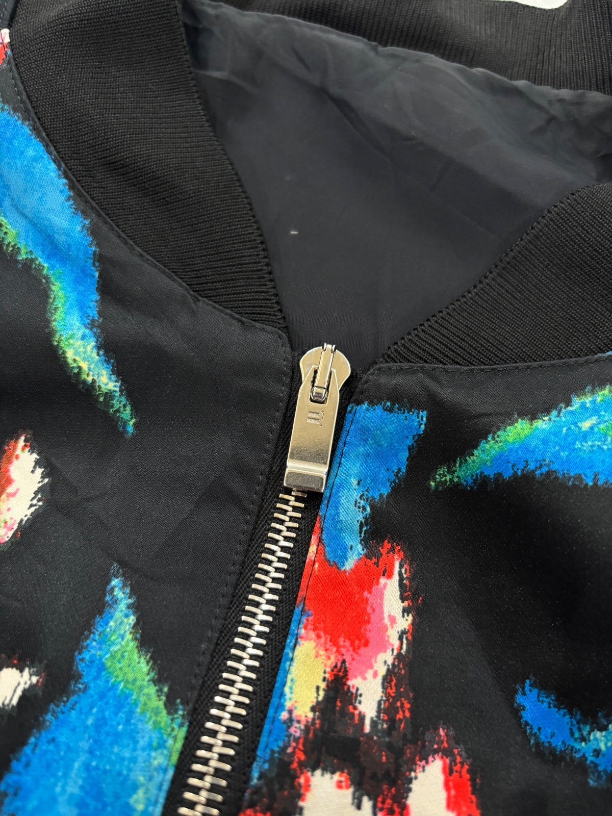 Balenciaga floral bomber jacket {{ color }} {{ brand }} {{ archive }} {{ season }} {{ year }} {{ hedi slimane }}