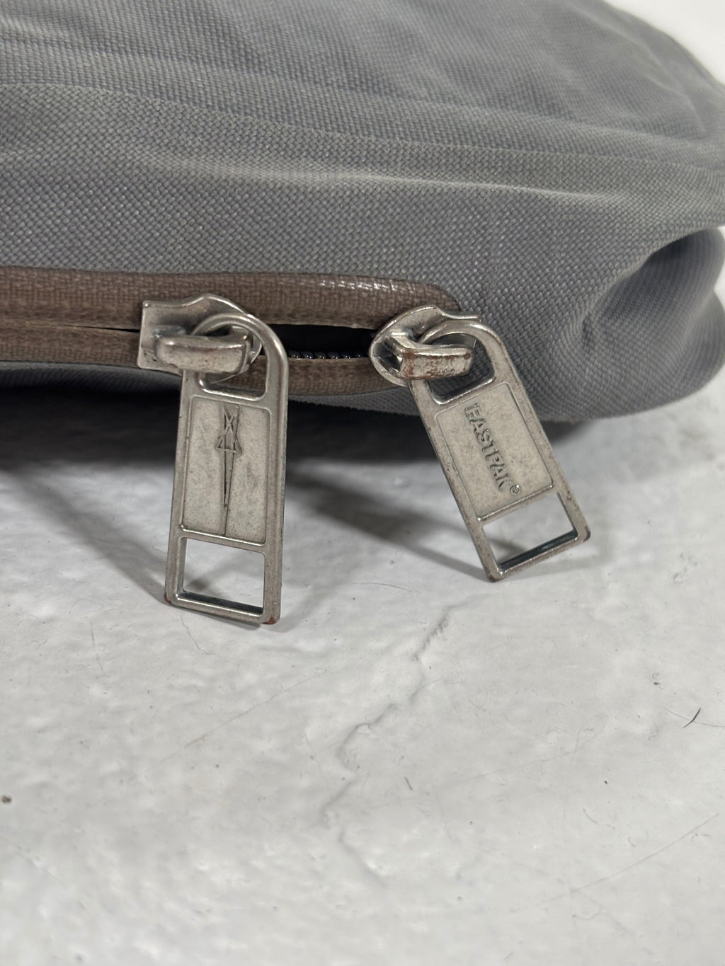 Rick Owens X Eastpack Phone bag {{ color }} {{ brand }} {{ archive }} {{ season }} {{ year }} {{ hedi slimane }}