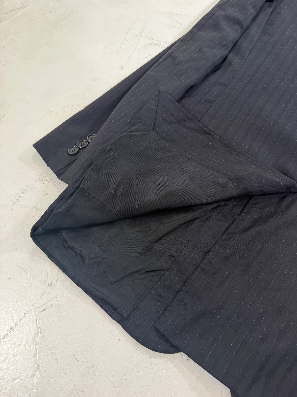 Dior Homme AW07 Pin-Striped Blazer {{ color }} {{ brand }} {{ archive }} {{ season }} {{ year }} {{ hedi slimane }}