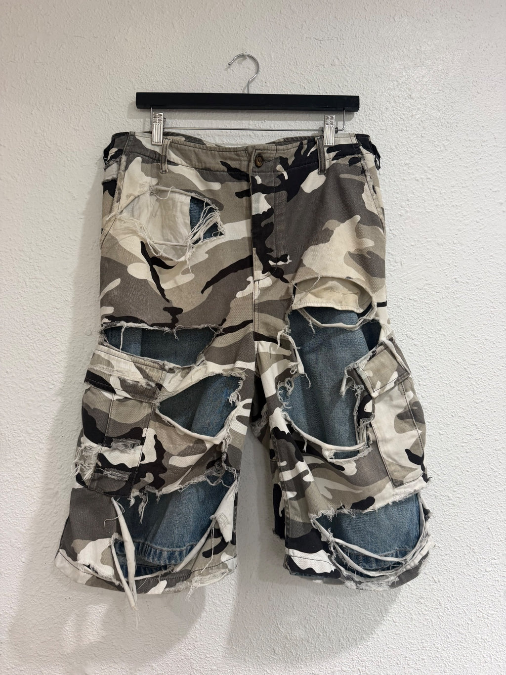 Balenciaga Trompe L’Oeil Jean Shorts {{ color }} {{ brand }} {{ archive }} {{ season }} {{ year }} {{ hedi slimane }}