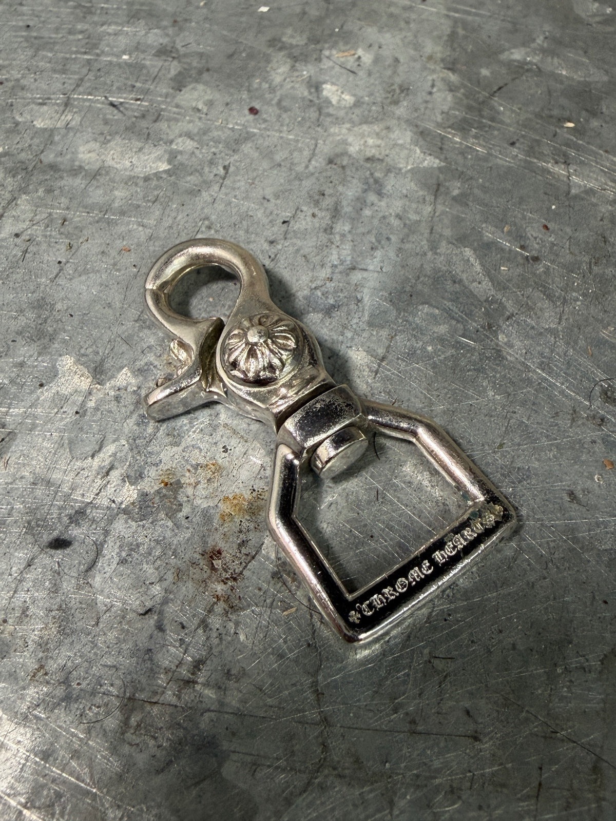 Chrome Hearts Clasp Keychain {{ color }} {{ brand }} {{ archive }} {{ season }} {{ year }} {{ hedi slimane }}