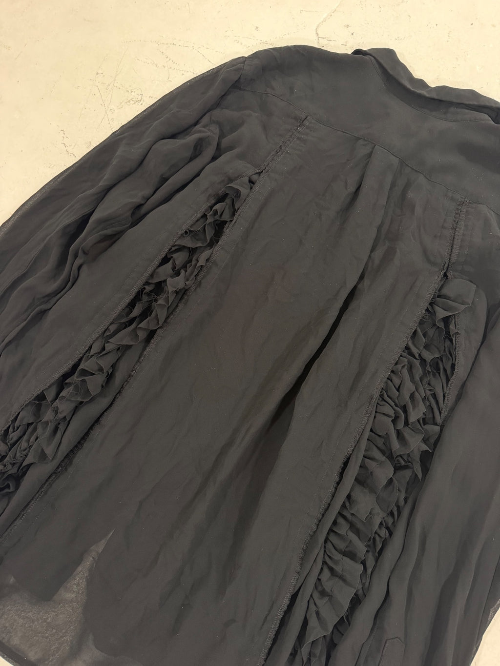 Comme Des Garsons Scrunched Button-Up {{ color }} {{ brand }} {{ archive }} {{ season }} {{ year }} {{ hedi slimane }}