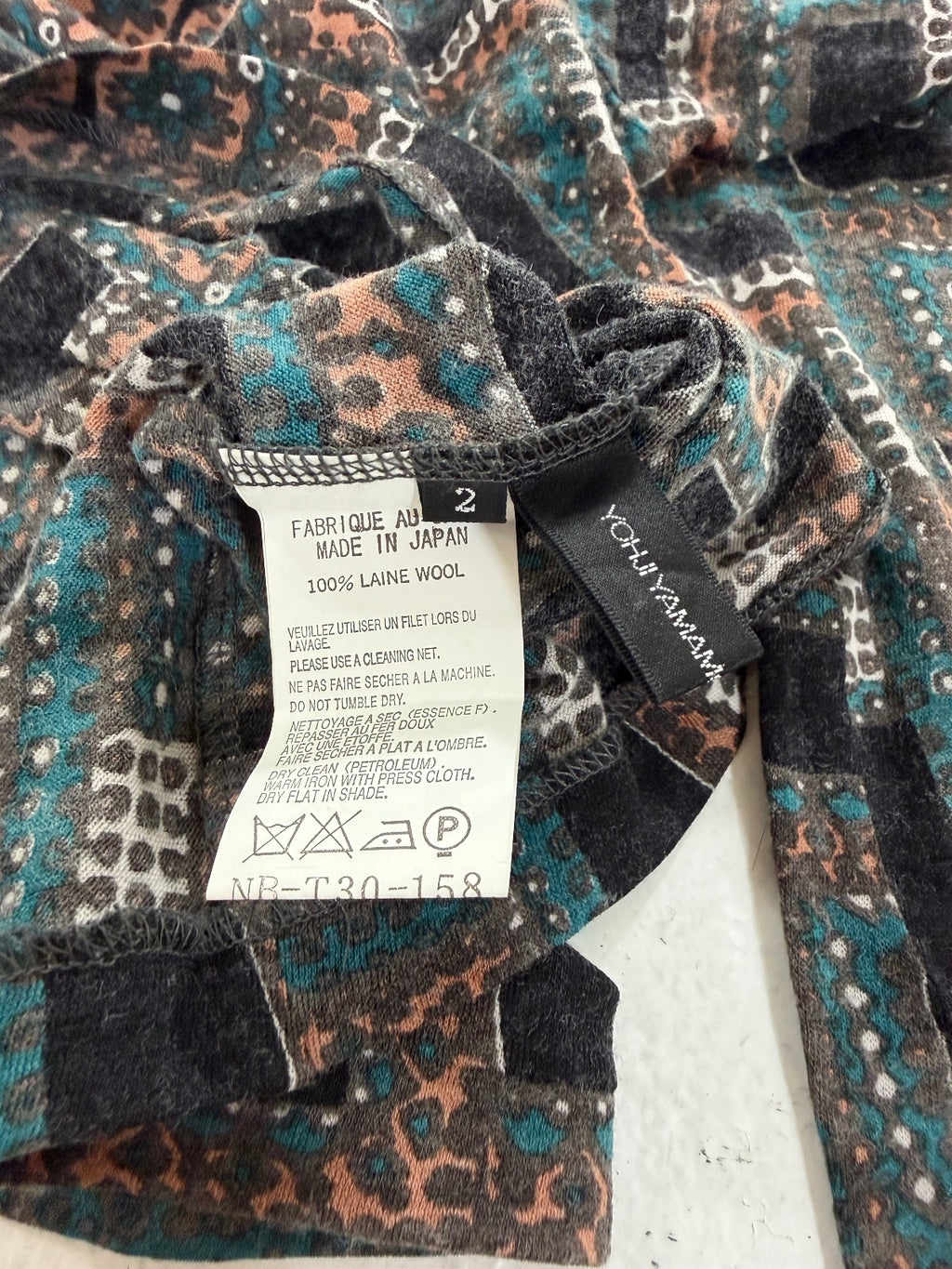 Yohji Yamamoto Longsleeve {{ color }} {{ brand }} {{ archive }} {{ season }} {{ year }} {{ hedi slimane }}