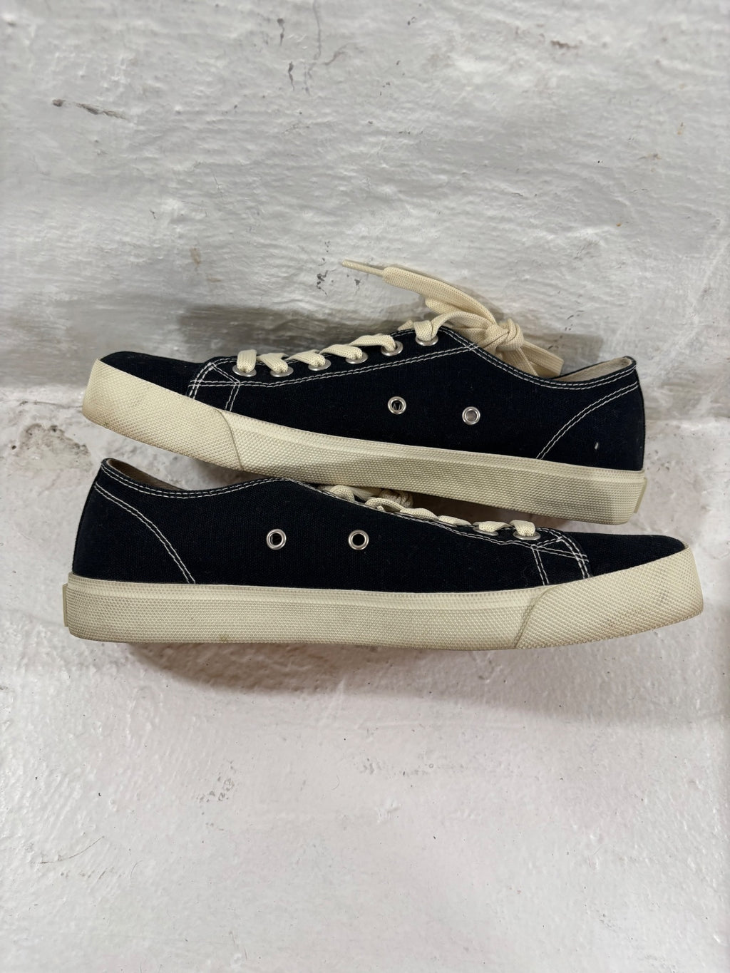 Maison Margelia Tabi Sneakers {{ color }} {{ brand }} {{ archive }} {{ season }} {{ year }} {{ hedi slimane }}