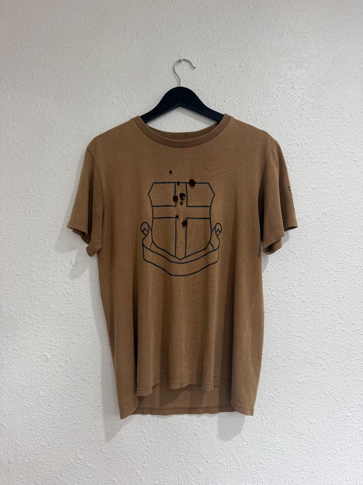 Number (N)ine AW01 Shield Tee {{ color }} {{ brand }} {{ archive }} {{ season }} {{ year }} {{ hedi slimane }}