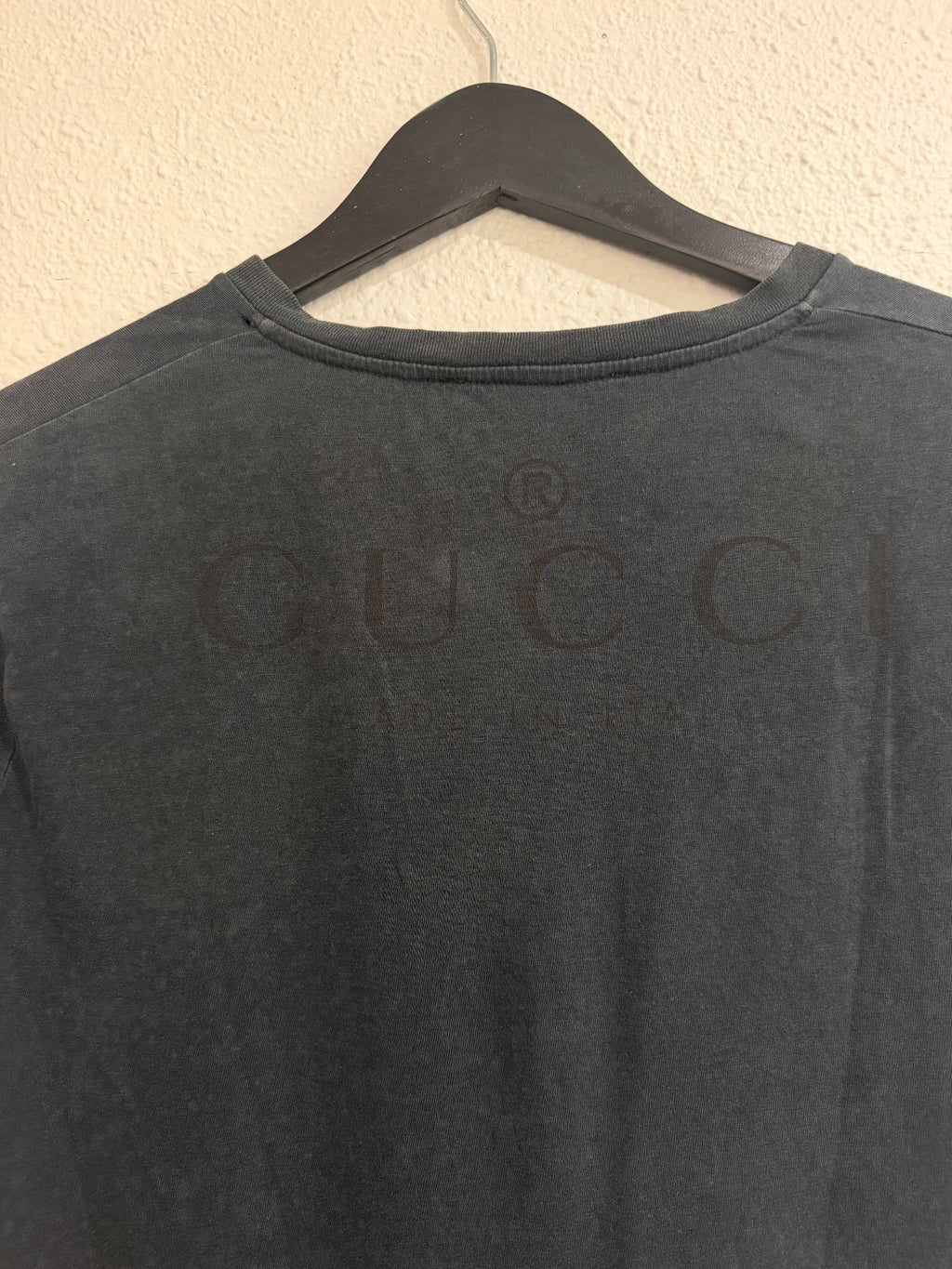 Gucci V Neck Tee {{ color }} {{ brand }} {{ archive }} {{ season }} {{ year }} {{ hedi slimane }}