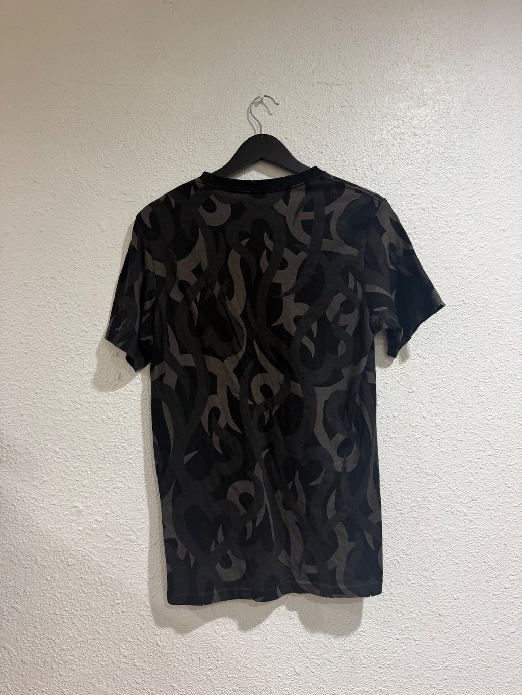 Number (N)ine Black Tribal Tee {{ color }} {{ brand }} {{ archive }} {{ season }} {{ year }} {{ hedi slimane }}