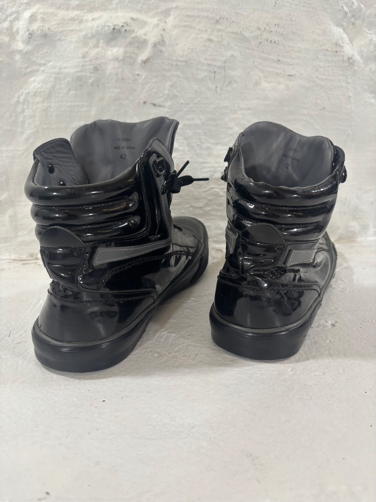 Yves Saint Laurent YSL Hightop Sneakers {{ color }} {{ brand }} {{ archive }} {{ season }} {{ year }} {{ hedi slimane }}