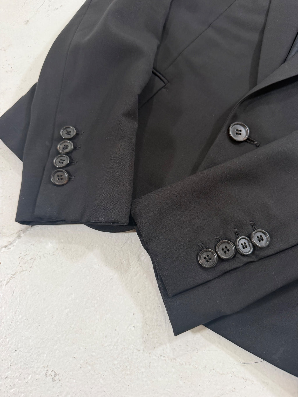 Dior Homme AW07 Cropped Blazer {{ color }} {{ brand }} {{ archive }} {{ season }} {{ year }} {{ hedi slimane }}