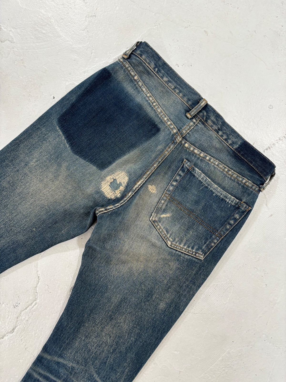 Undercover Ss04 52 denim {{ color }} {{ brand }} {{ archive }} {{ season }} {{ year }} {{ hedi slimane }}