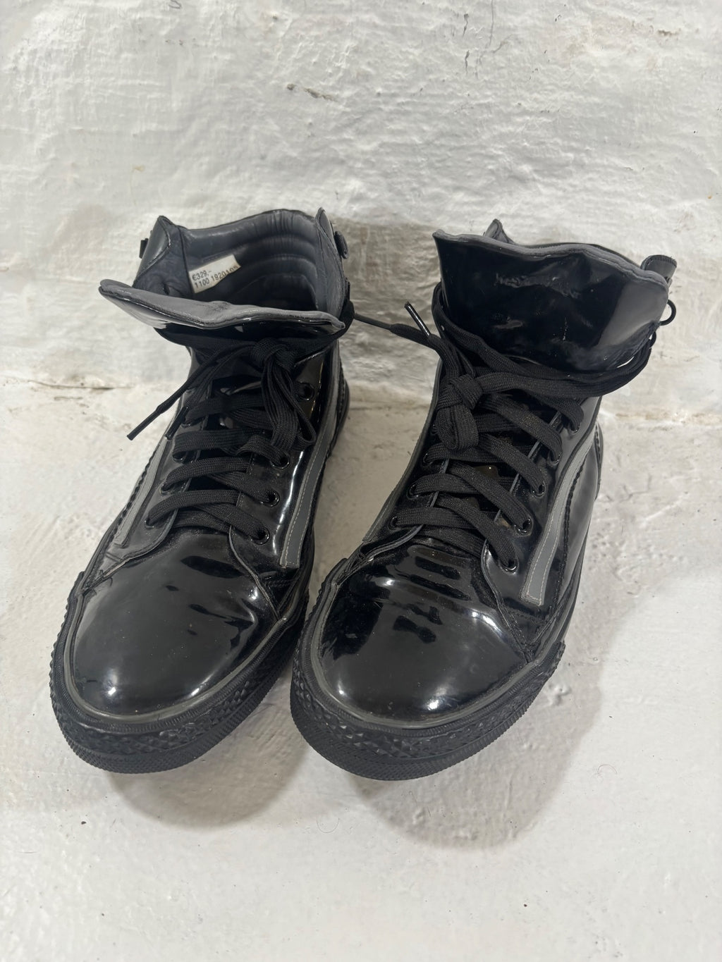 Yves Saint Laurent YSL Hightop Sneakers {{ color }} {{ brand }} {{ archive }} {{ season }} {{ year }} {{ hedi slimane }}