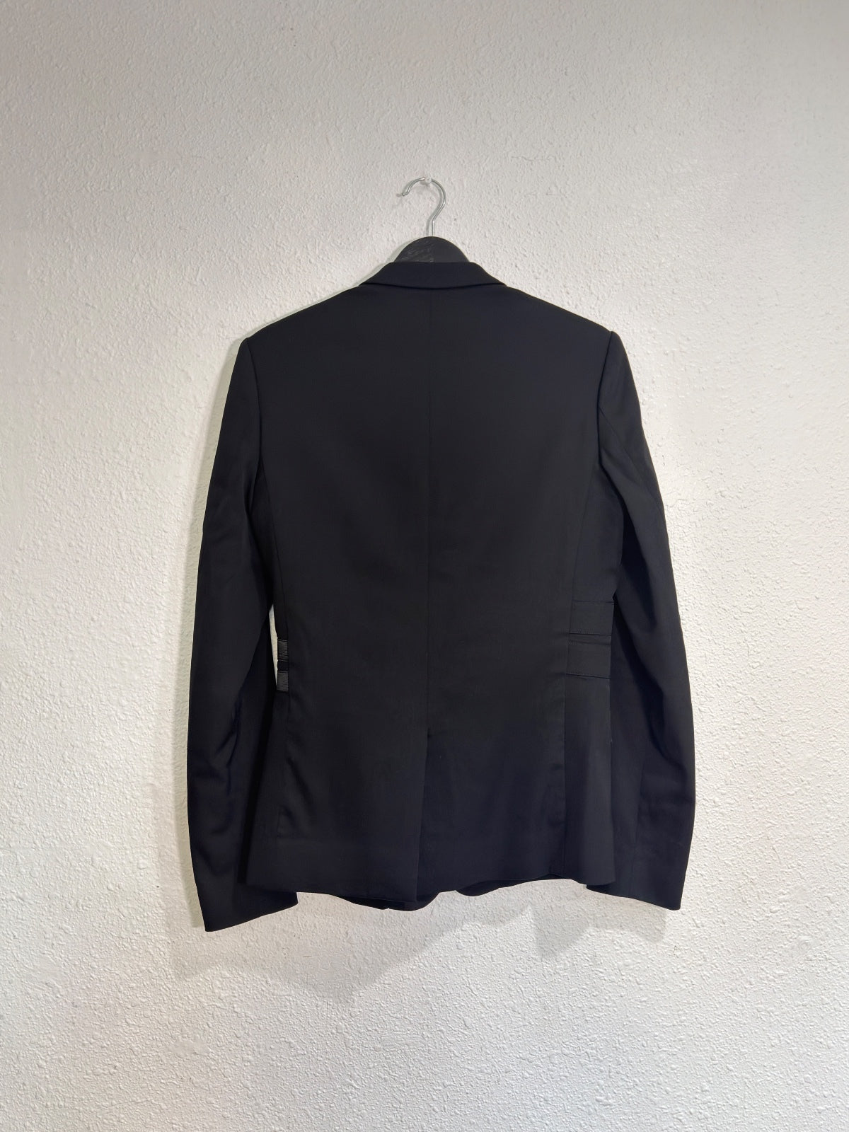 Dior Homme aw09 Bondage Suit {{ color }} {{ brand }} {{ archive }} {{ season }} {{ year }} {{ hedi slimane }}