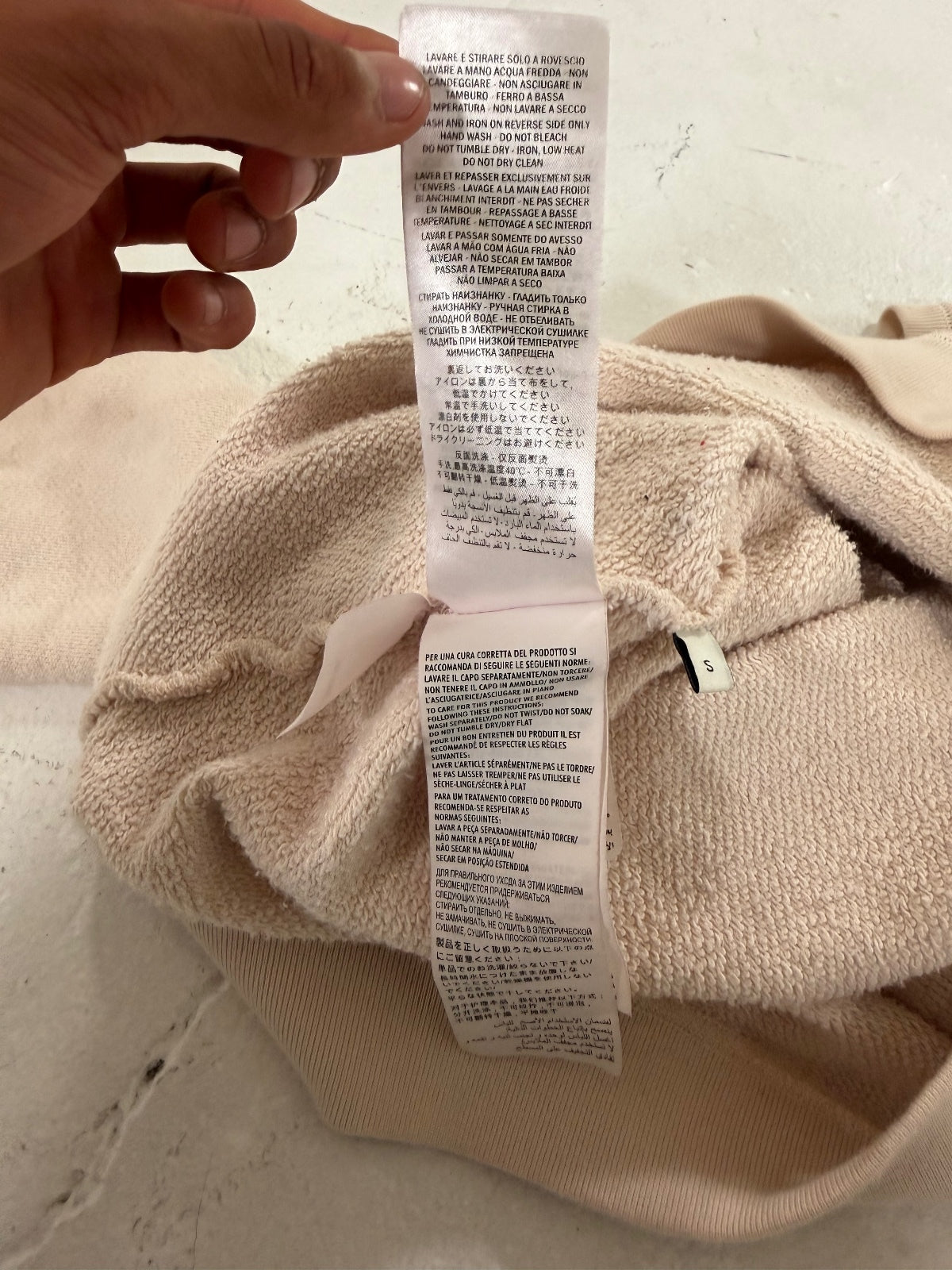 Gucci "Chikae Ide" Crewneck {{ color }} {{ brand }} {{ archive }} {{ season }} {{ year }} {{ hedi slimane }}