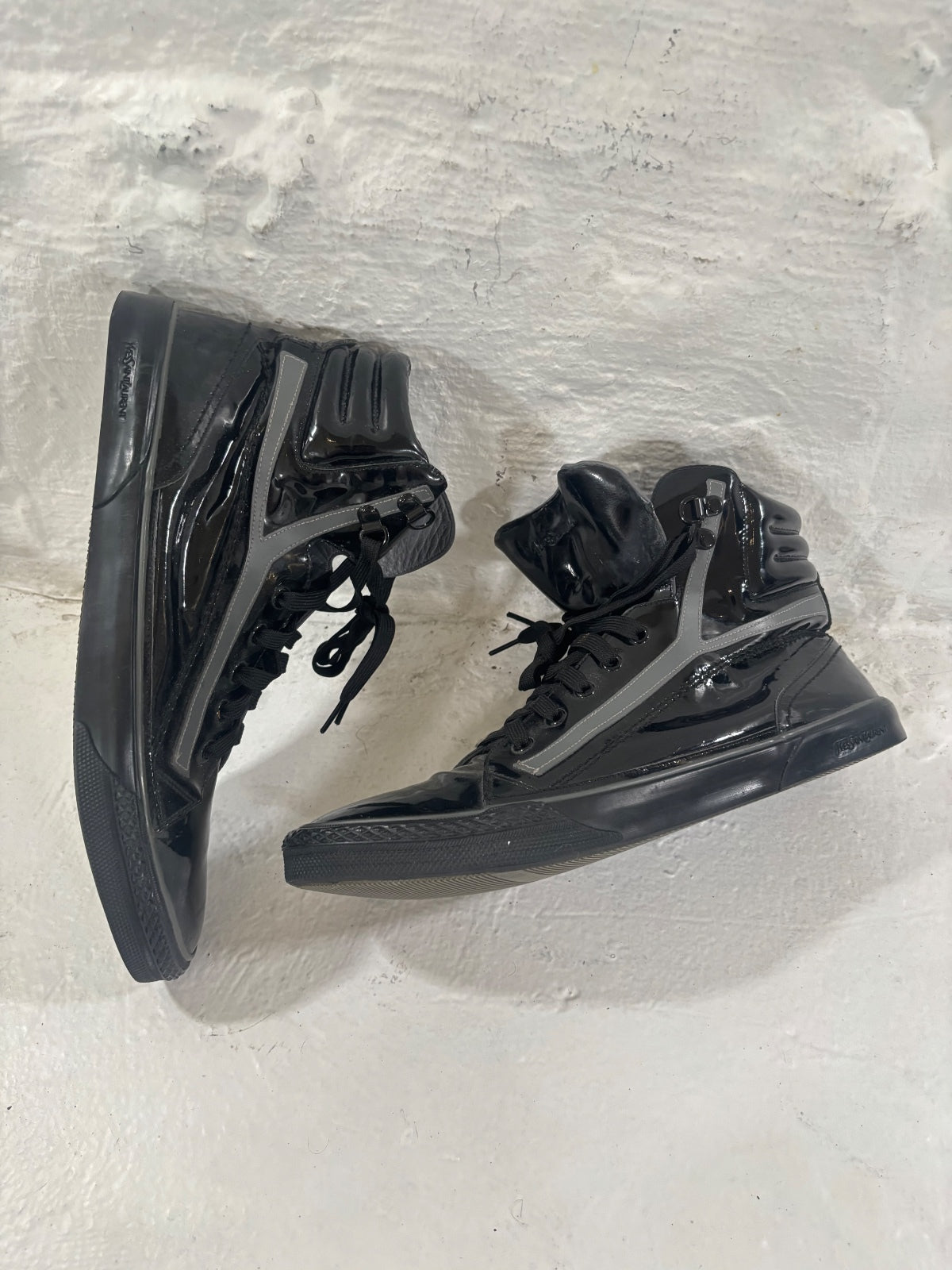 Yves Saint Laurent YSL Hightop Sneakers {{ color }} {{ brand }} {{ archive }} {{ season }} {{ year }} {{ hedi slimane }}