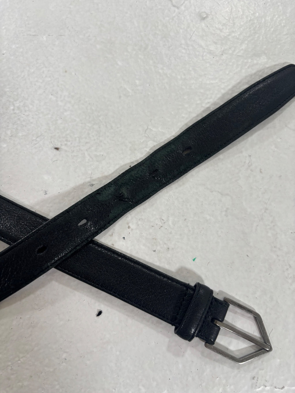 Saint Laurent Paris 1-Inch D-Point Belt {{ color }} {{ brand }} {{ archive }} {{ season }} {{ year }} {{ hedi slimane }}