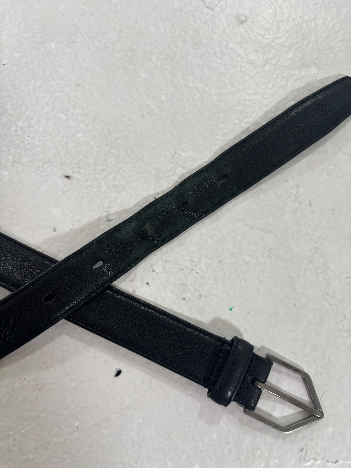 Saint Laurent Paris 1-Inch D-Point Belt {{ color }} {{ brand }} {{ archive }} {{ season }} {{ year }} {{ hedi slimane }}