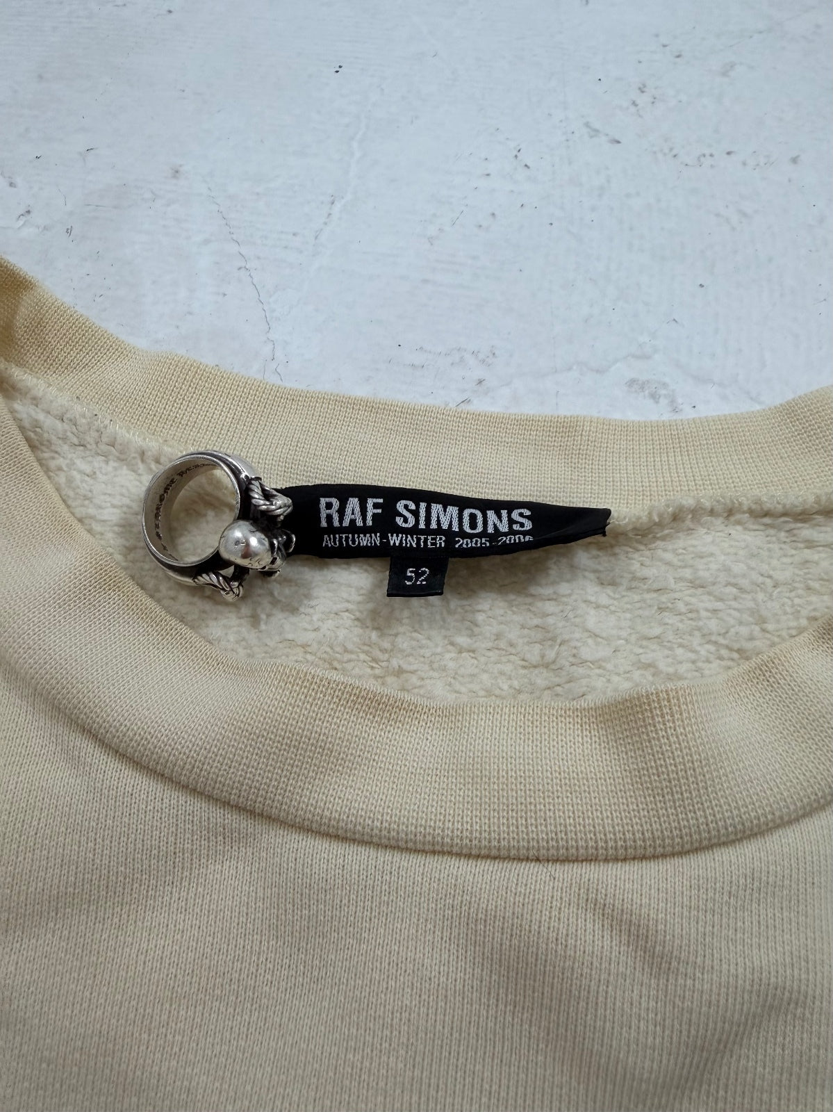 Raf Simons AW05 "Objects" Crewneck {{ color }} {{ brand }} {{ archive }} {{ season }} {{ year }} {{ hedi slimane }}
